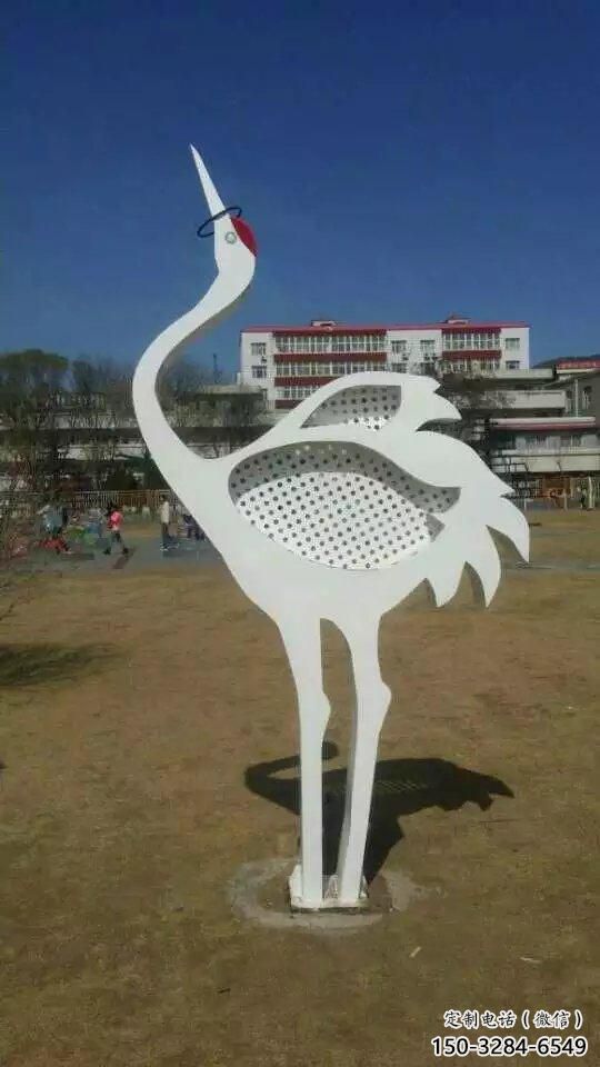 售樓部白鷺雕塑，噴砂發(fā)光雕塑，彩繪題材