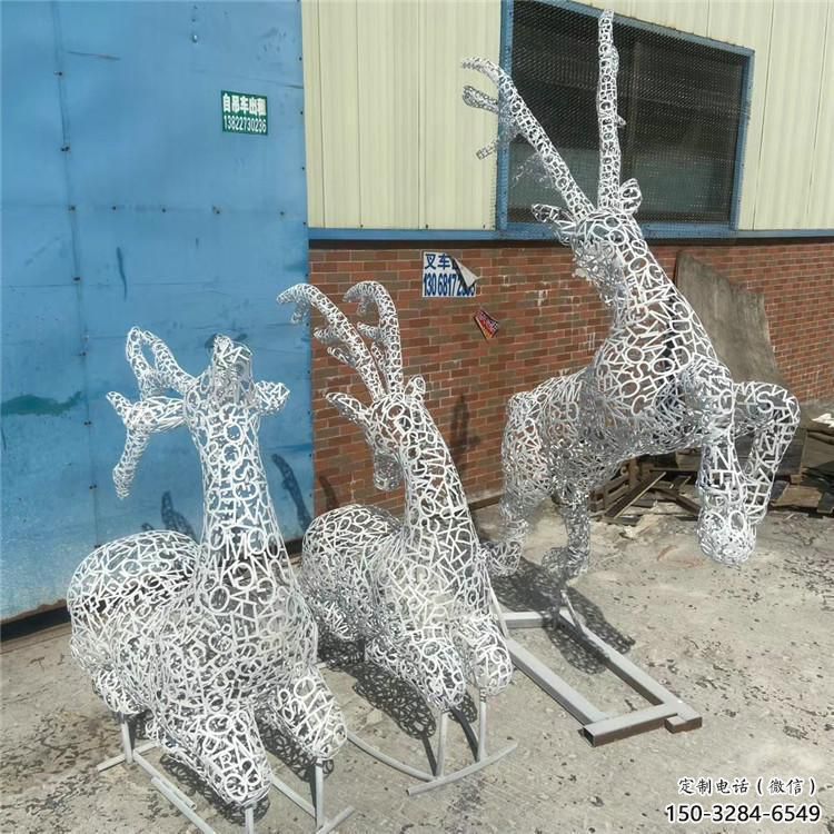 梅花鹿雕塑精品，白鋼構(gòu)件，鏤空梅花鹿雕塑廠家