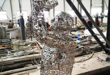 鏤空人物雕塑觀賞型，公園小品，鐵藝字母人物雕塑常用